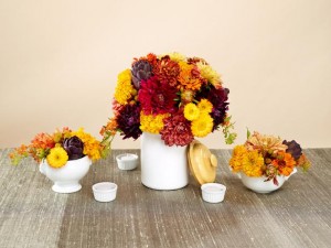 FN_Thanksgiving-Centerpiece-Ceramic-and-Flowers_s4x3_lg