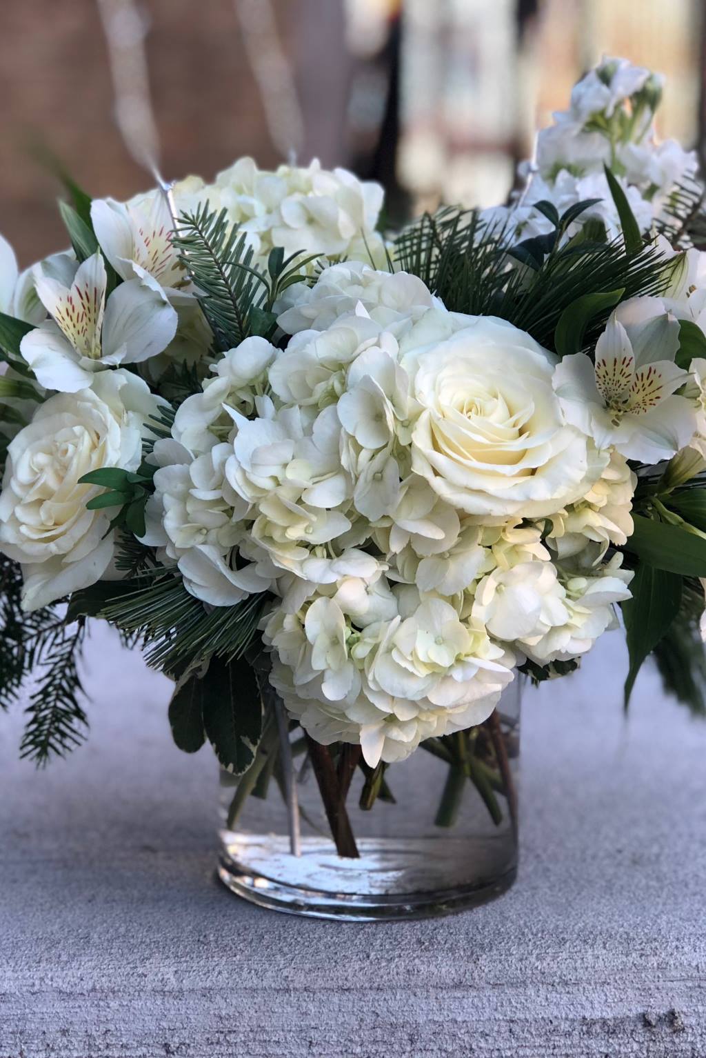 White Floral Table Decoration by Belle Fiori