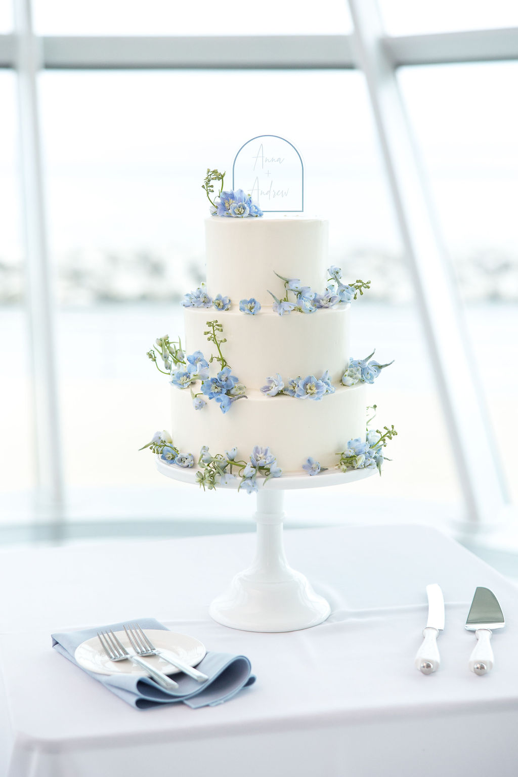 Powder Blue Wedding Cake flowers